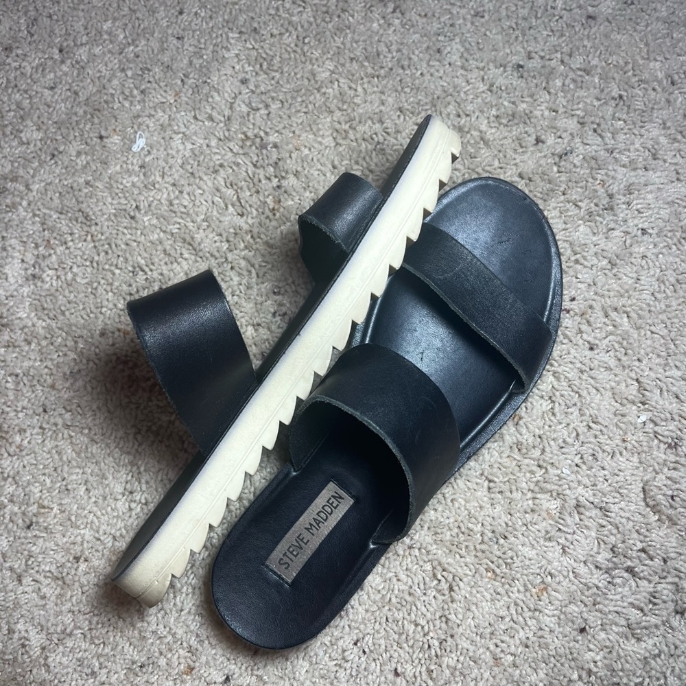 Steve Madden Black Zaggy Casual Slide Sandal. Size 8.5
